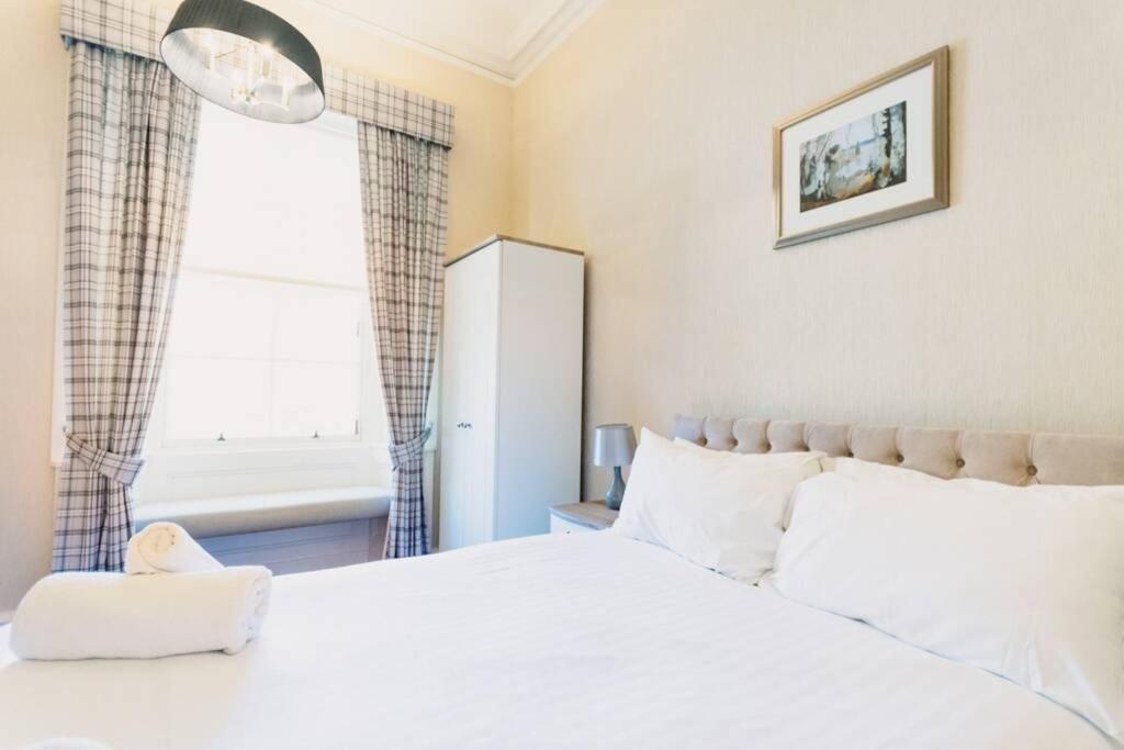 Atholl Apartment - A Unique Apartment In Countryside Park With Wifi And Access To Pool And Bar Perth Exteriör bild