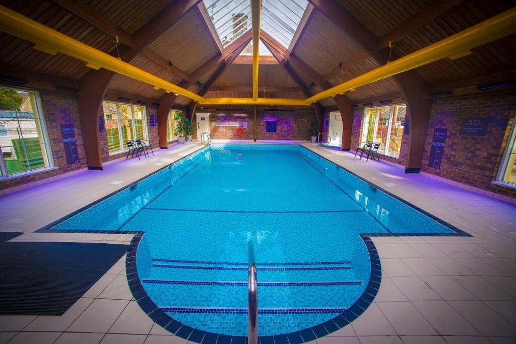Atholl Apartment - A Unique Apartment In Countryside Park With Wifi And Access To Pool And Bar Perth Exteriör bild