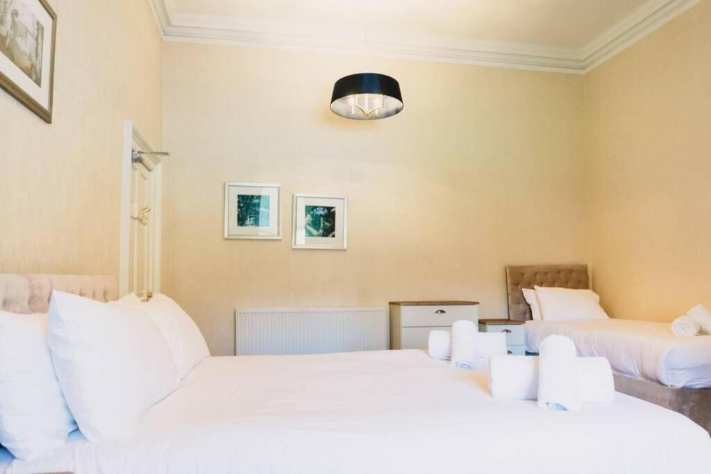 Atholl Apartment - A Unique Apartment In Countryside Park With Wifi And Access To Pool And Bar Perth Exteriör bild