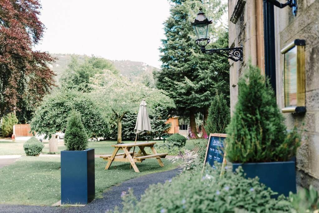 Atholl Apartment - A Unique Apartment In Countryside Park With Wifi And Access To Pool And Bar Perth Exteriör bild